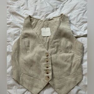 Women’s cream linen blend vest